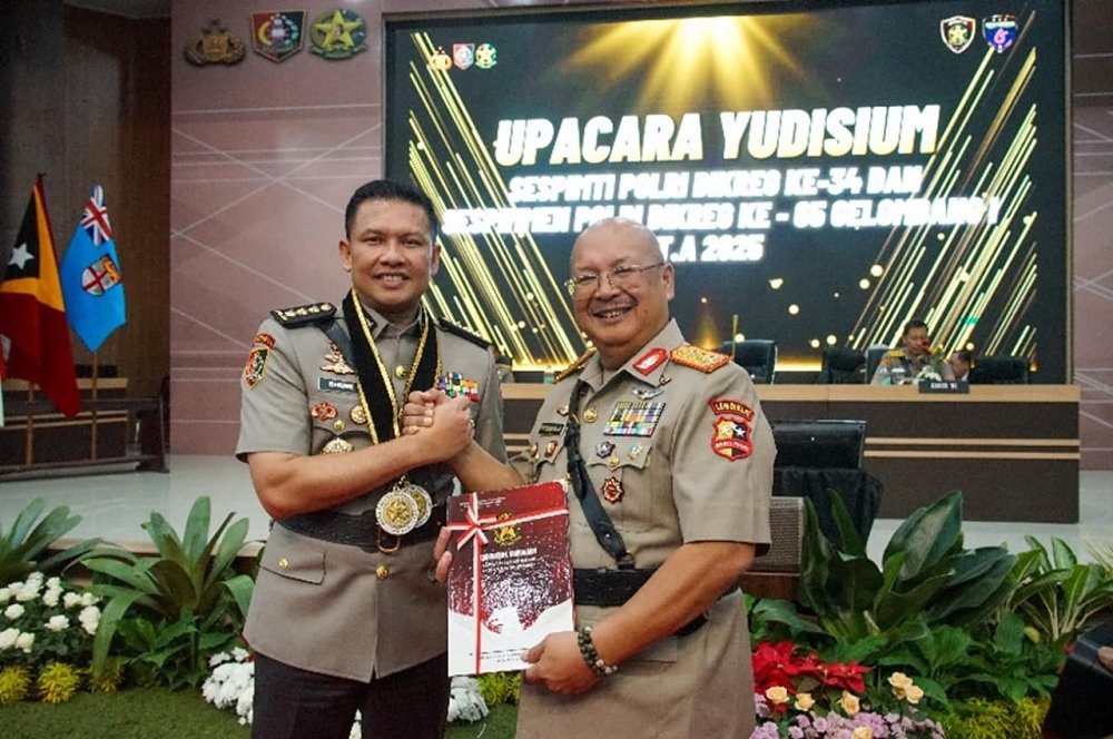 Mantan Kapolresta Malang Kota Raih Dua Prestasi di Yudisium Sespimti Dikreg 34 TA 2025