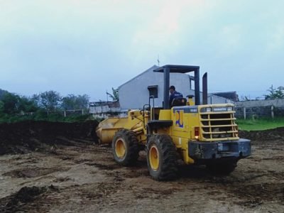 Dukung Porprov Jatim 2025, Dinas PUPR Kota Batu Kerahkan Alat Berat untuk Perbaikan Venue