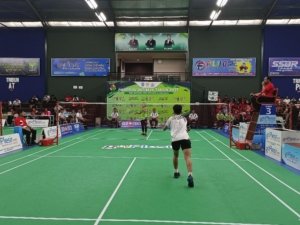 Kalah Lawan Surabaya, Bulu Tangkis Beregu Putri Kabupaten Malang Raih Medali Perak di Porprov Jatim