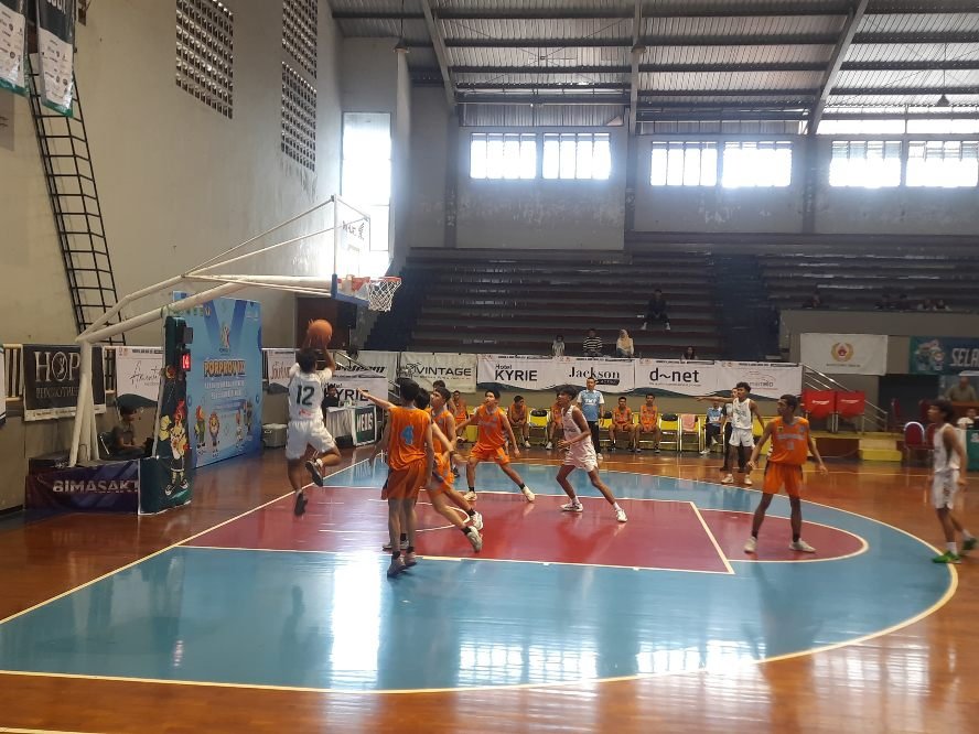 Tak Lolos Babak Penyisihan, Basket Putra Kabupaten Malang Menang di Laga Terakhir