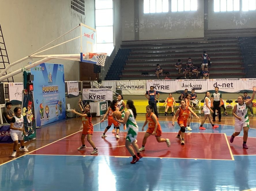 Kalah dari Kota Mojokerto, Tim Basket Putri Kota Batu Gagal Lolos 8 Besar
