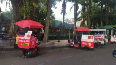 Starling di Veteran Satpol PP Tak Digubris, Starling Tetap Bandel Jualan di Jalan Veteran