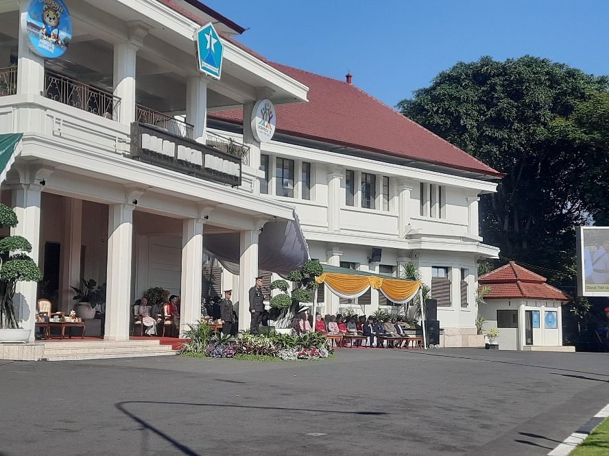Peringati Hari Bhayangkara ke-79, Polresta Malang Kota Upacara dan Tasyakuran di Balai Kota