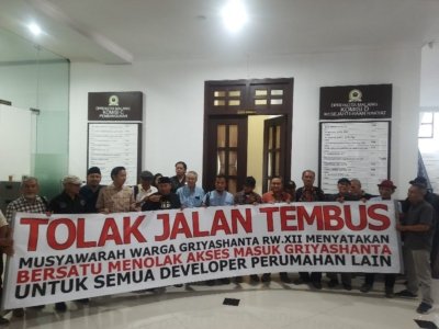 Keberatan Pembangunan Jalan Tembus, Warga Griya Santha Wadul Komisi C DRPD Kota Malang