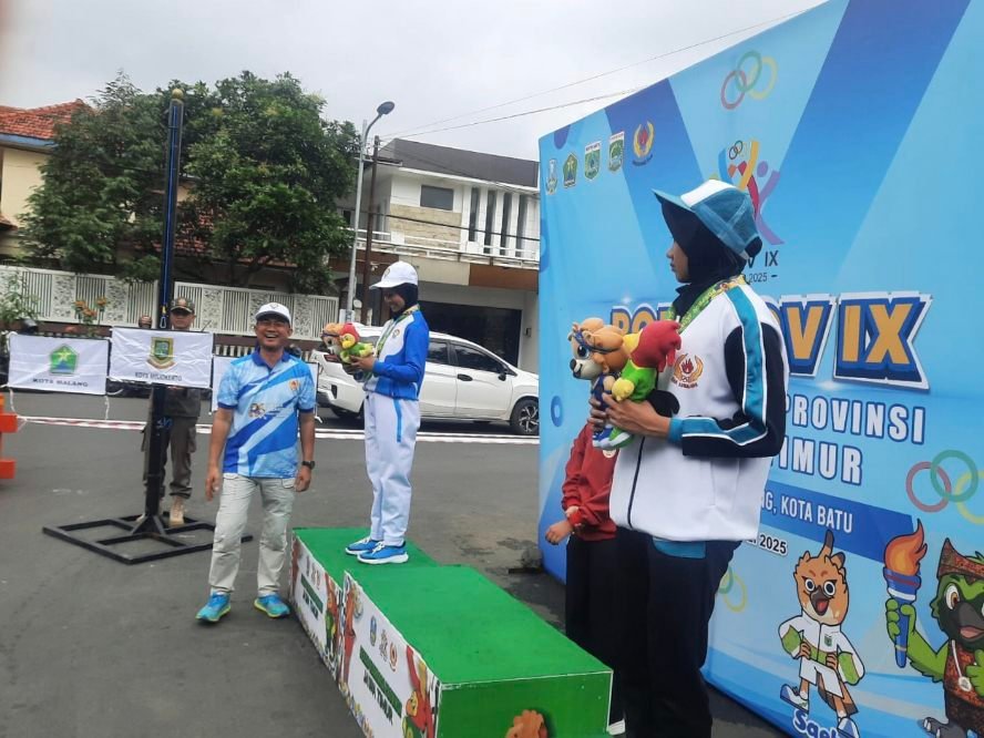 Atlet Balap Sepeda Kota Malang Tambah Medali Perak di Nomor Criterium Porprov IX Jatim 2025
