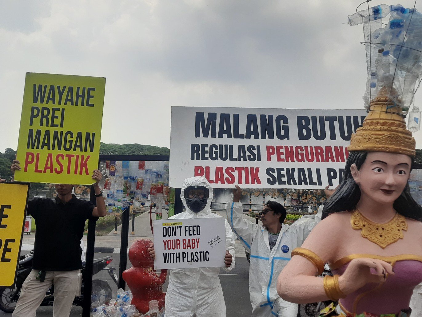 Demo Tolak Mikroplastik, Tuntut Pemkot Malang Terbitkan Regulasi Plastik Sekali Pakai