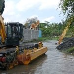 Perumda Tugu Tirta Kota Malang Normalisasi Sungai Wendit Jaga Kelestarian Sumber Air
