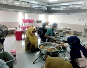 Dinas Ketahanan Pangan Kabupaten Malang Lakukan Pengecekan di SPPG Kendalpayak, Variasi Olahan Buah Tidak Disarankan
