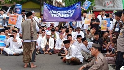 Gelombang Protes Terus Berdatangan, di Kabupaten Malang Ribuan Santri Kecam Narasi Negatif Trans7