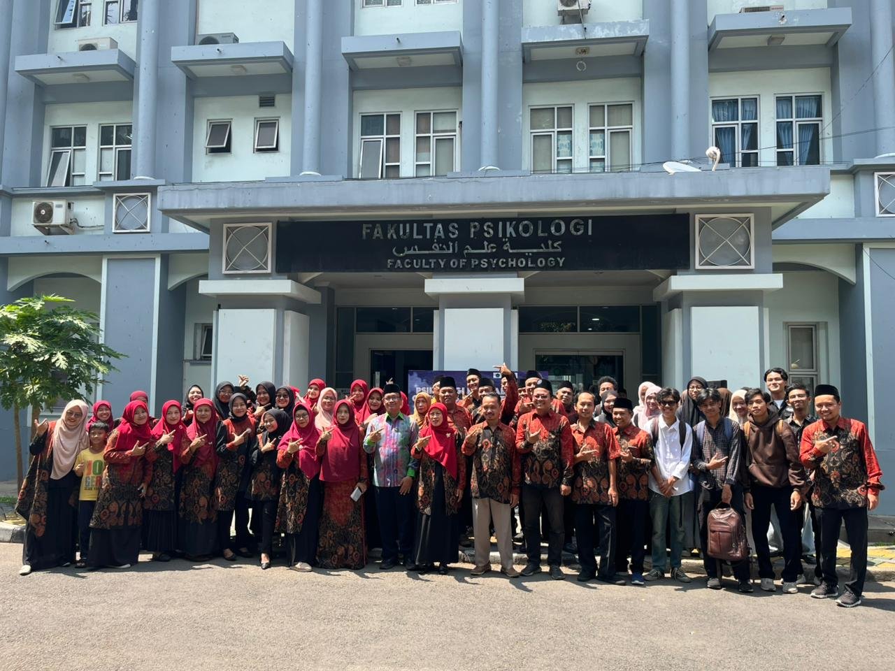 UIN Maliki Malang Gelar Pelepasan 75 Orang Psikologi Goes to Pesantren