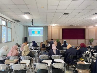 Puluhan Mahasiswa UIN Maliki Malang ikuti Humaniora Research Awards 2025 Mahasiswa UIN Maliki Malang Tunjukkan Kepedulian Lingkungan Lewat Riset Ekokritisisme