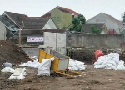 Jalan Tembus Terhalang Tembok, Satpol PP Kota Malang Tempuh Upaya Persuasif