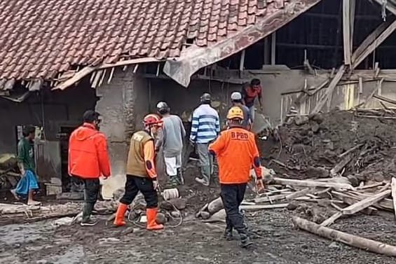 Wilayah Kabupaten Malang dipastikan Aman, Puluhan Personil BPBD Diterjunkan ke Lumajang