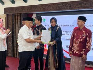 Pemkab Malang Serahkan SLHS kepada 35 SPPG, Pastikan MBG Berjalan Transparan