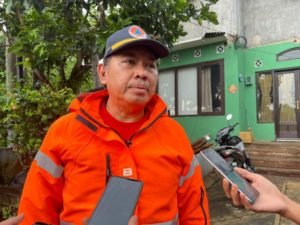 Babinsa Bareng Sigap Tanggapi Laporan Tembok Roboh Wilayah Binaan