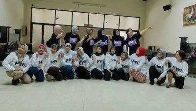 Tim Line Dance PWI Jatim Bakal Meriahkan Parade Surabaya Juang Surabaya Epic 2025