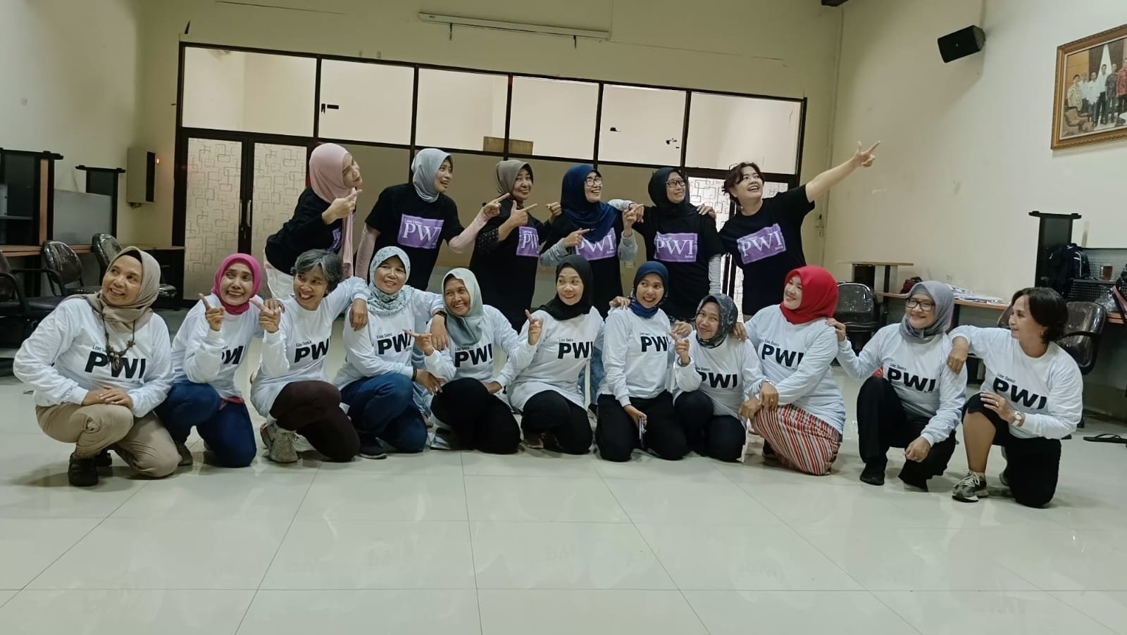 Tim Line Dance PWI Jatim Bakal Meriahkan Parade Surabaya Juang Surabaya Epic 2025