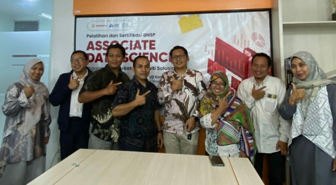 Empat Dosen Humaniora UIN Malang Raih Kompetensi Ilmuwan Data Sains dari BNSP