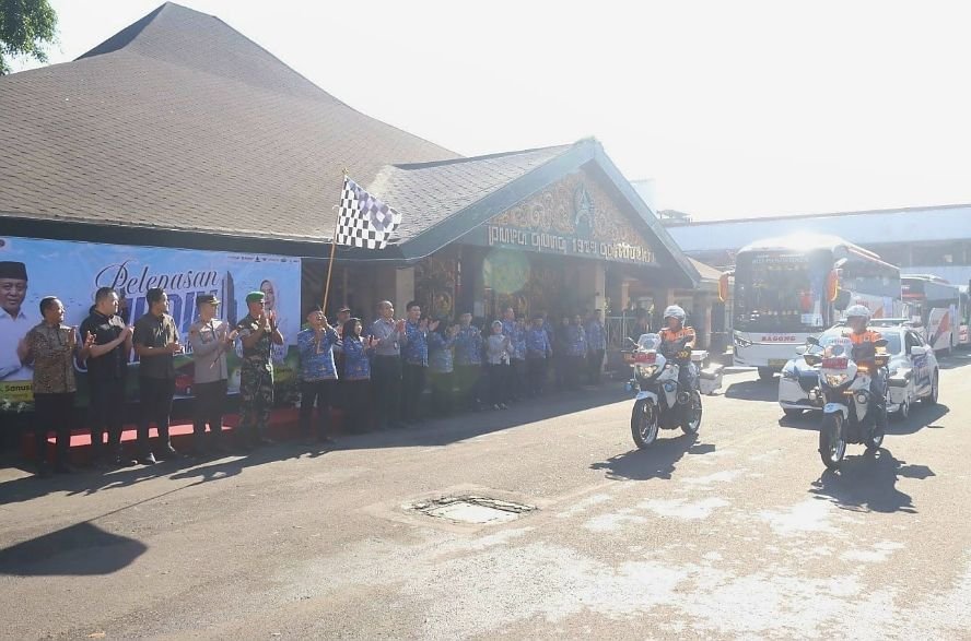 Ratusan Peserta Mudik Gratis Lebaran dari Kabupaten Malang Diangkut Tujuh Bus