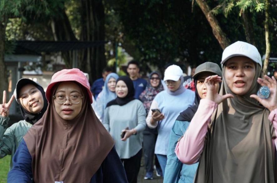 PLN UP3 Malang Terapkan Hari Tanpa BBM dan Jalan Sehat MaKJleB, Dukung Clean Energy Day