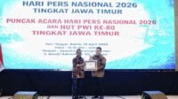 Budiar Terima PWI Jatim Award 2026 Kategori Tokoh Penggerak Good Governance Daerah