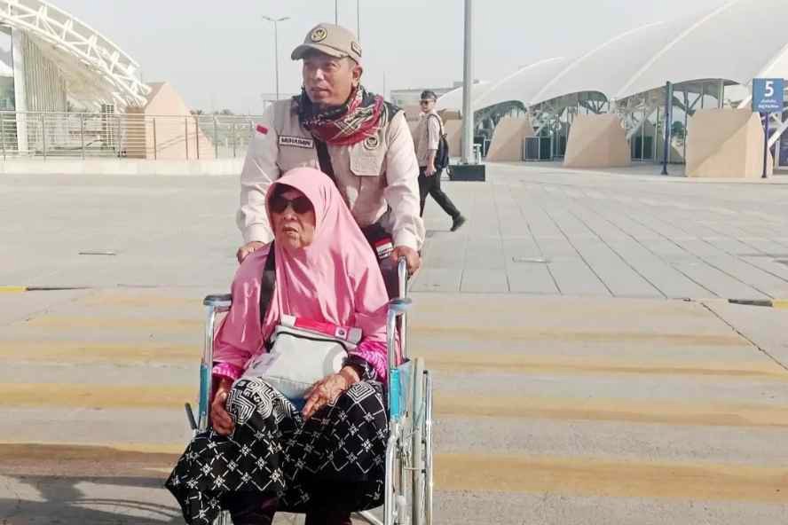 Muhaimin: Jadi Petugas Haji Belajar Melayani dengan Hati Tulus