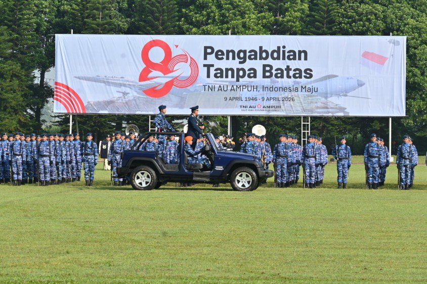 Penuh Kebanggaan Warnai Upacara HUT TNI AU di Lanud Abdulrachman Saleh Malang