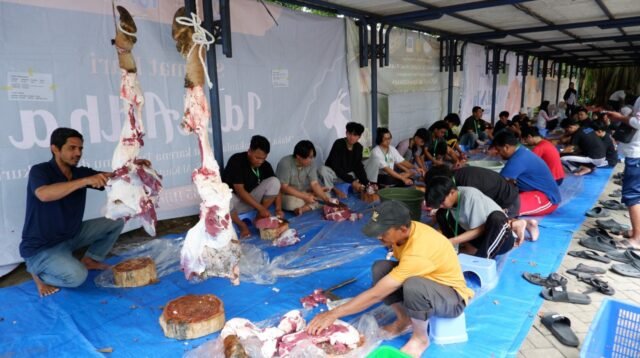 ITN Malang Gelar Sholat Idul Adha Serta Distribusikan 450 Paket Daging Qurban