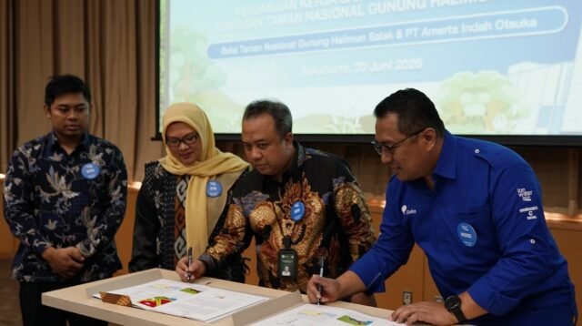 PT Amerta Indah Otsuka dan Balai TNGHS Jalin Kerja Sama Konservasi Hutan