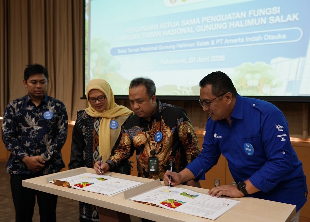 PT Amerta Indah Otsuka dan Balai TNGHS Jalin Kerja Sama Konservasi Hutan