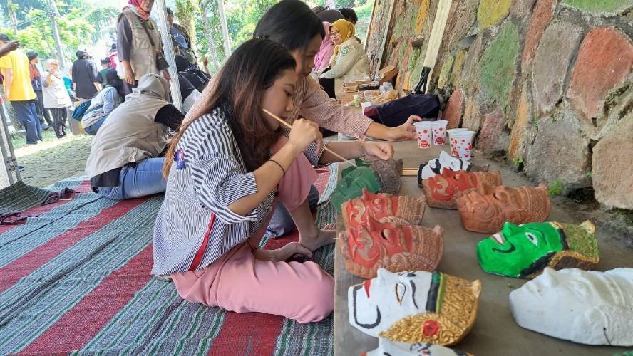 Gempuran Budaya Modern dan Digital Jadi Tantangan Berat Lestarikan Tari Topeng