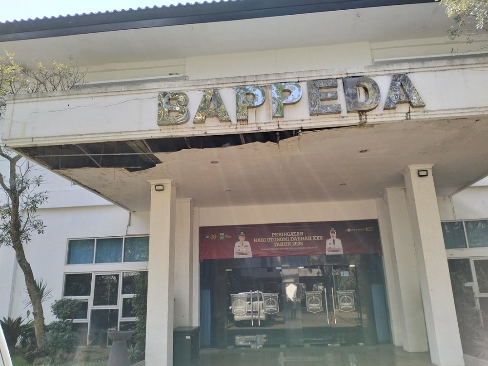 Aset Bangunan Pemkab Malang Tak Terawat, Potensi Atap Teras Ambruk