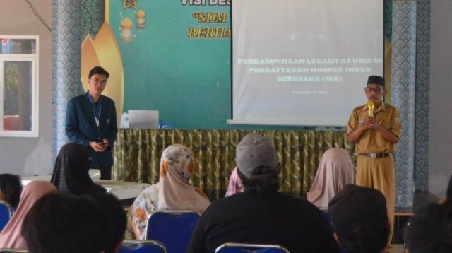 Mahasiswa KKN Universitas Brawijaya Malang Dorong Legalitas Usaha Warga Desa Tajinan
