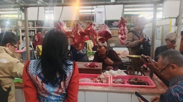 Harga Daging Sapi di Malang Melambung, Pedagang Keluhkan Penurunan Omzet Drastis
