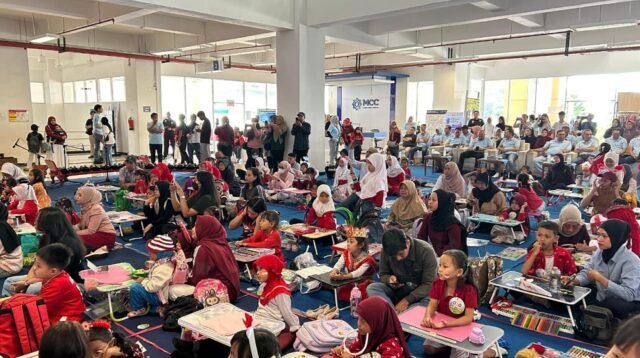 Semarak HUT ke-81 RI, Ratusan Anak Malang Antusias Ikuti Lomba Mewarnai Tugu Tirta di MCC