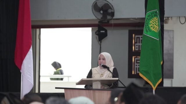 Temu Wali Mahasiswa Baru, Prof. Ilfi Tegaskan UIN Malang Bangun Generasi Berilmu dan Beradab