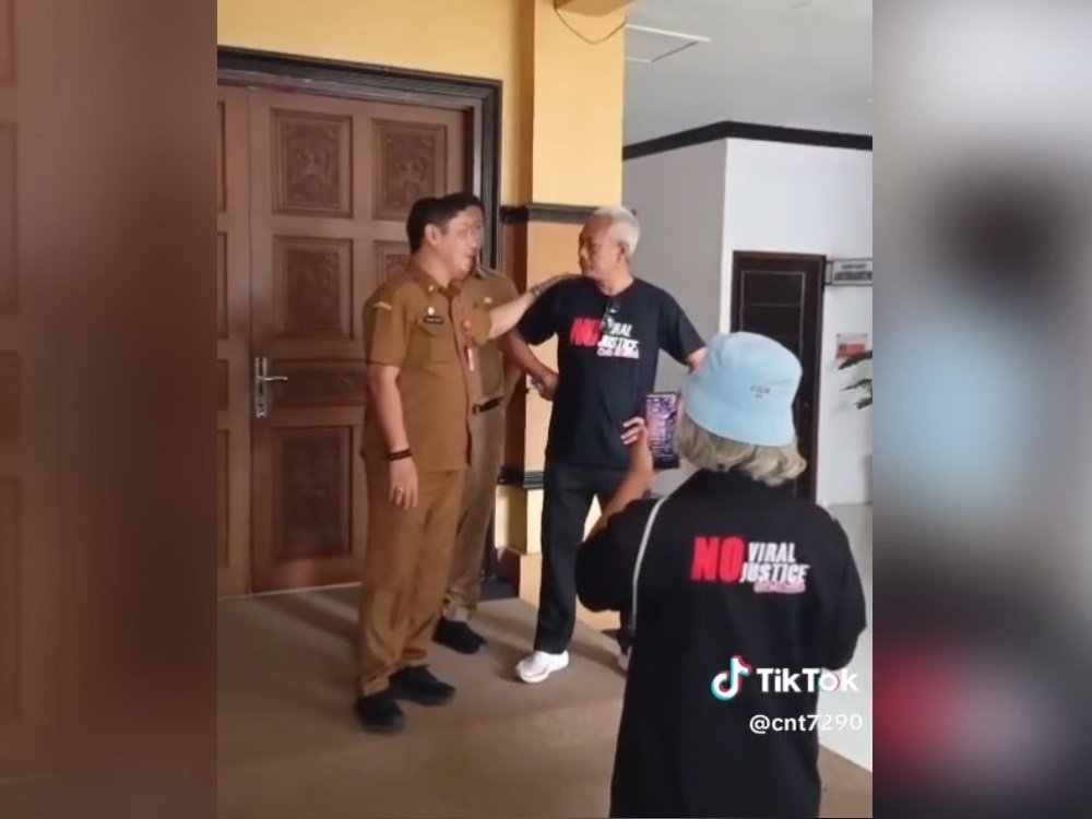 Kecewa Lambannya Tindak Lanjut RDPU, Warga Protes Emosional di Depan Sekwan Kabupaten Malang