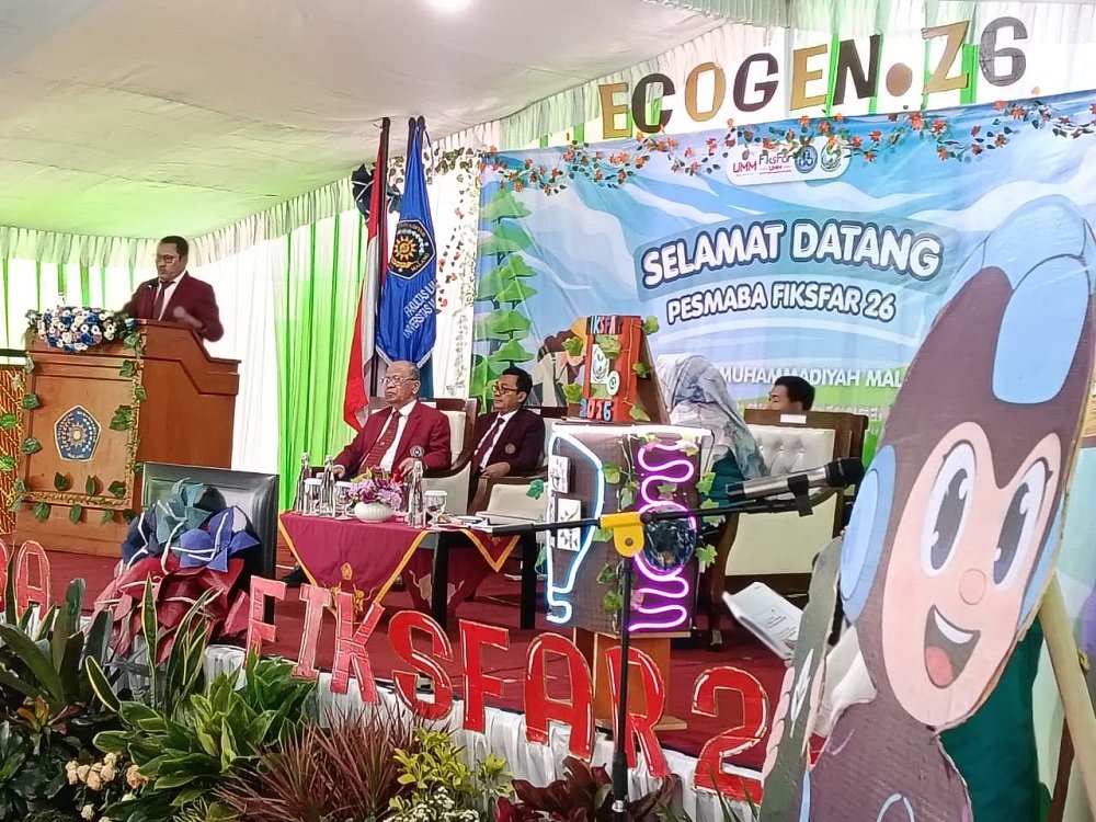 FIKSFAR UMM Sambut Ratusan Maba, Rektor Dorong Transformasi Jadi Problem Solving Institution