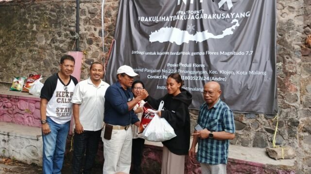 Posko Peduli Flores Malang Raya Salurkan 210 Paket Sembako untuk Mahasiswa Terdampak Bencana