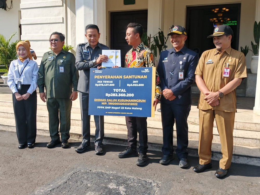 Pemkot Malang dan PT Taspen Serahkan Santunan JKK bagi Ahli Waris PPPK yang Gugur Saat Bertugas