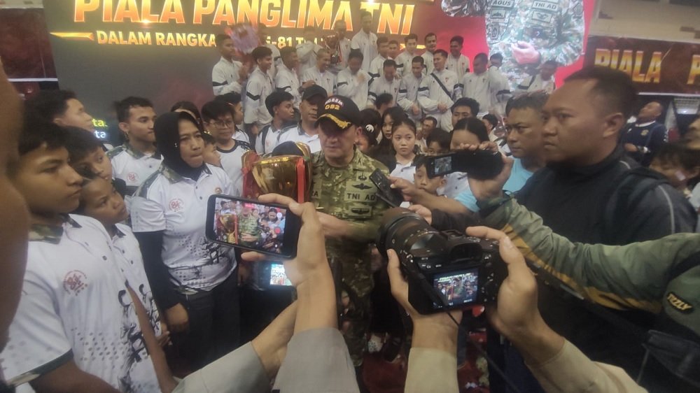Karateka Kodam V/Brawijaya Sabet Juara Umum Piala Panglima di GOR Ken Arok Malang