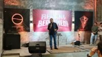 516-Ery Cahyadi memberikan sambutan Wadahi Aspirasi Anak Muda, DPD PDI-P Jatim Gelar Audisi Stand-Up Comedy 'Berani Berkomedi' di Malang