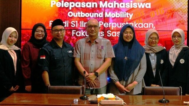 Student Mobility FS UM, 10 Mahasiswa Ilmu Perpustakaan Belajar ke Malaysia